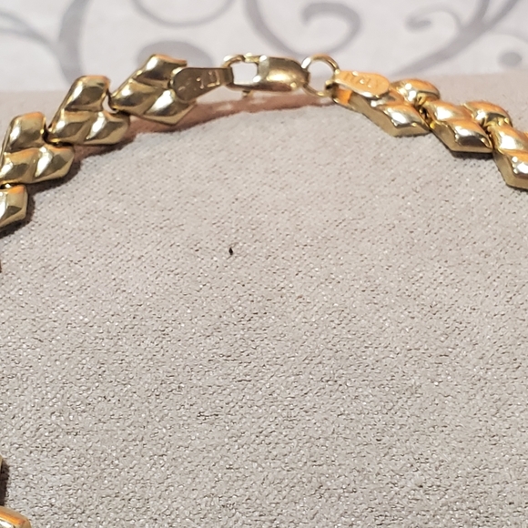 Solid 10kt Link Bracelet - Picture 3 of 6